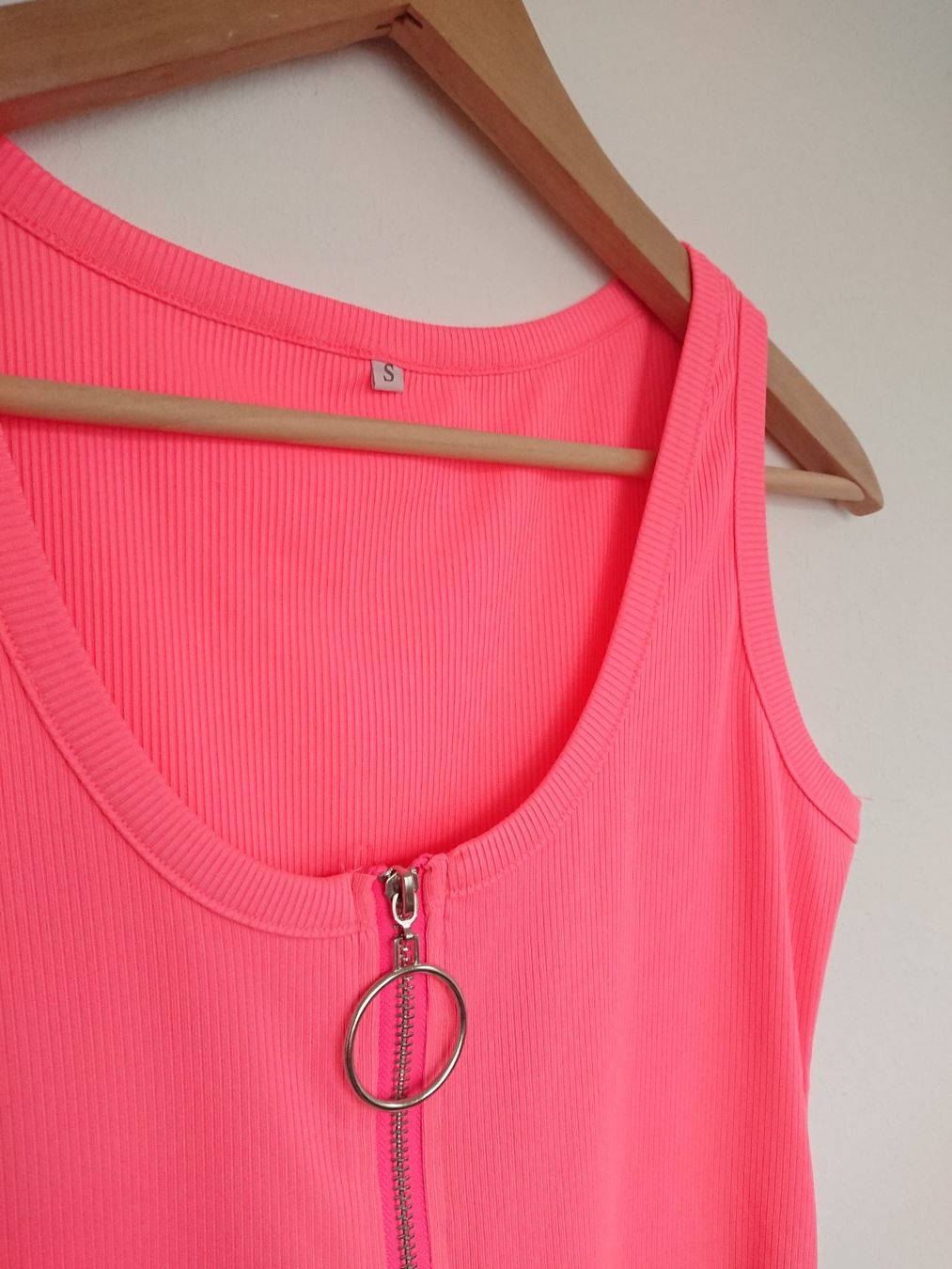 Kleider: Damen Kleid Neon Gr. S Rosa – Gebraucht aus Hallau von CHACLA 1