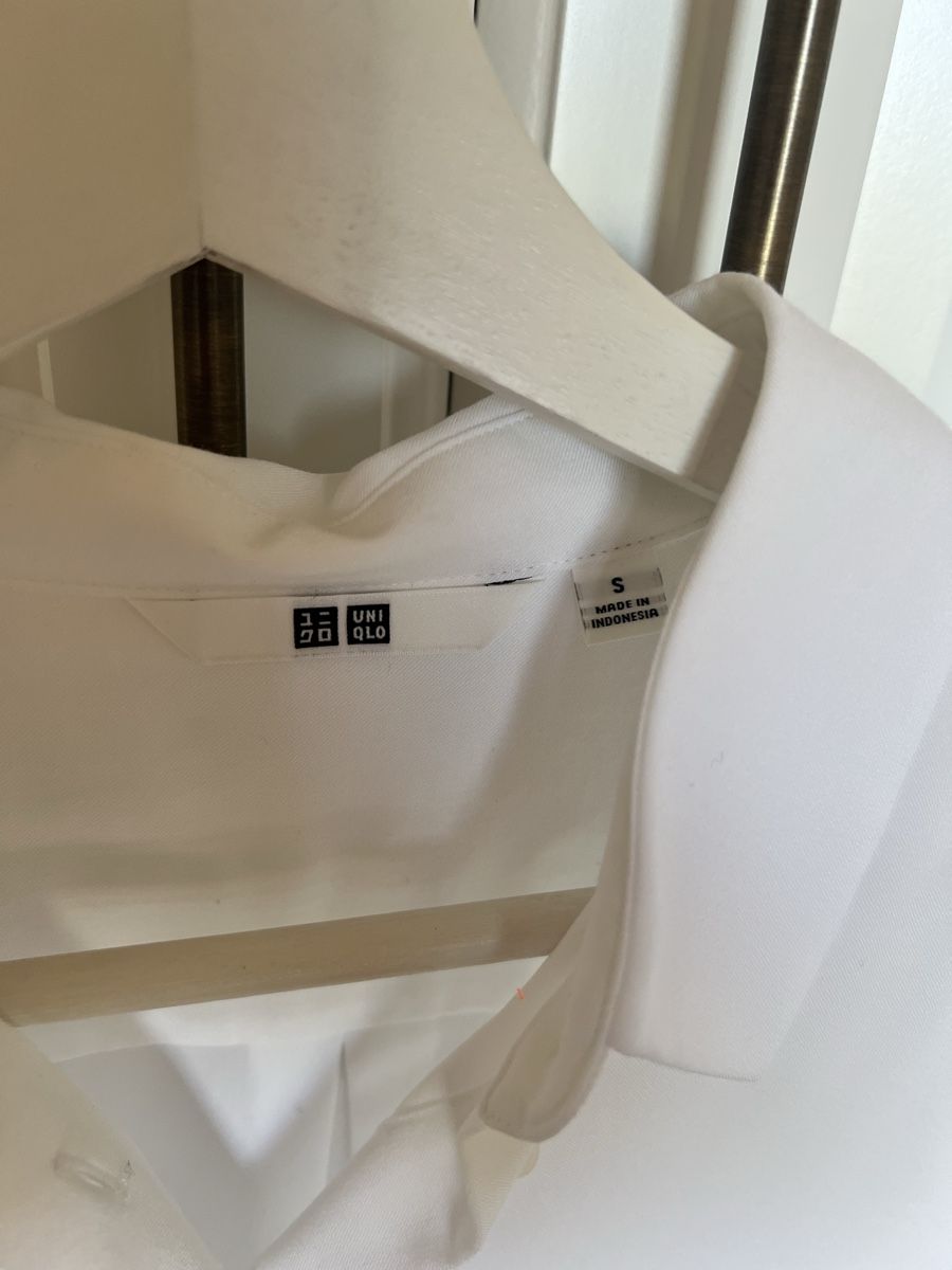 Camicette: Chemise blanche UNIQLO taille S – Nuovo (secondo la descrizione) da  venduto da  1