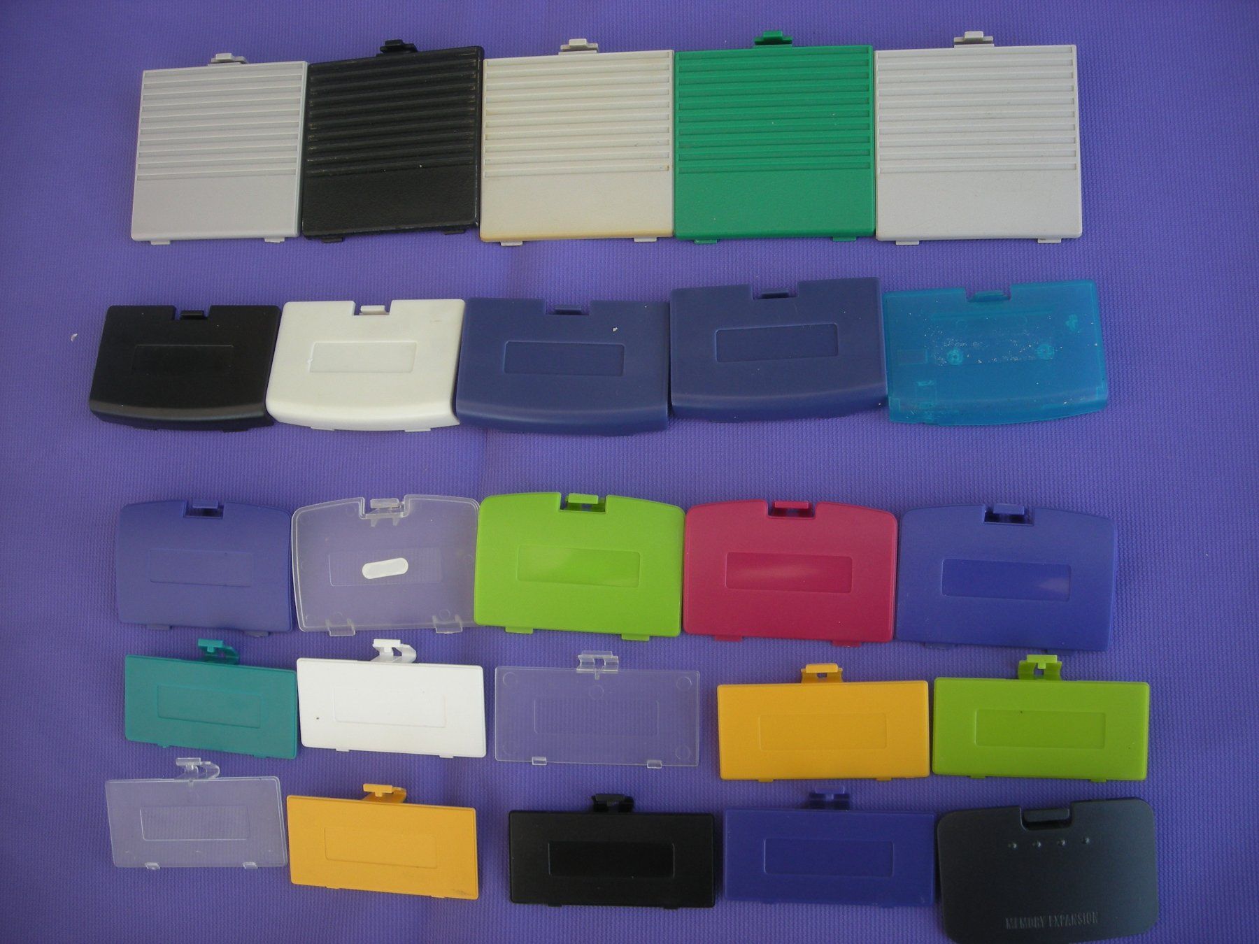 Nintendo Console: Alte Gameboy  Batteriefachabdeckung 1 Stück – Usato da Spreitenbach venduto da Nanika 1