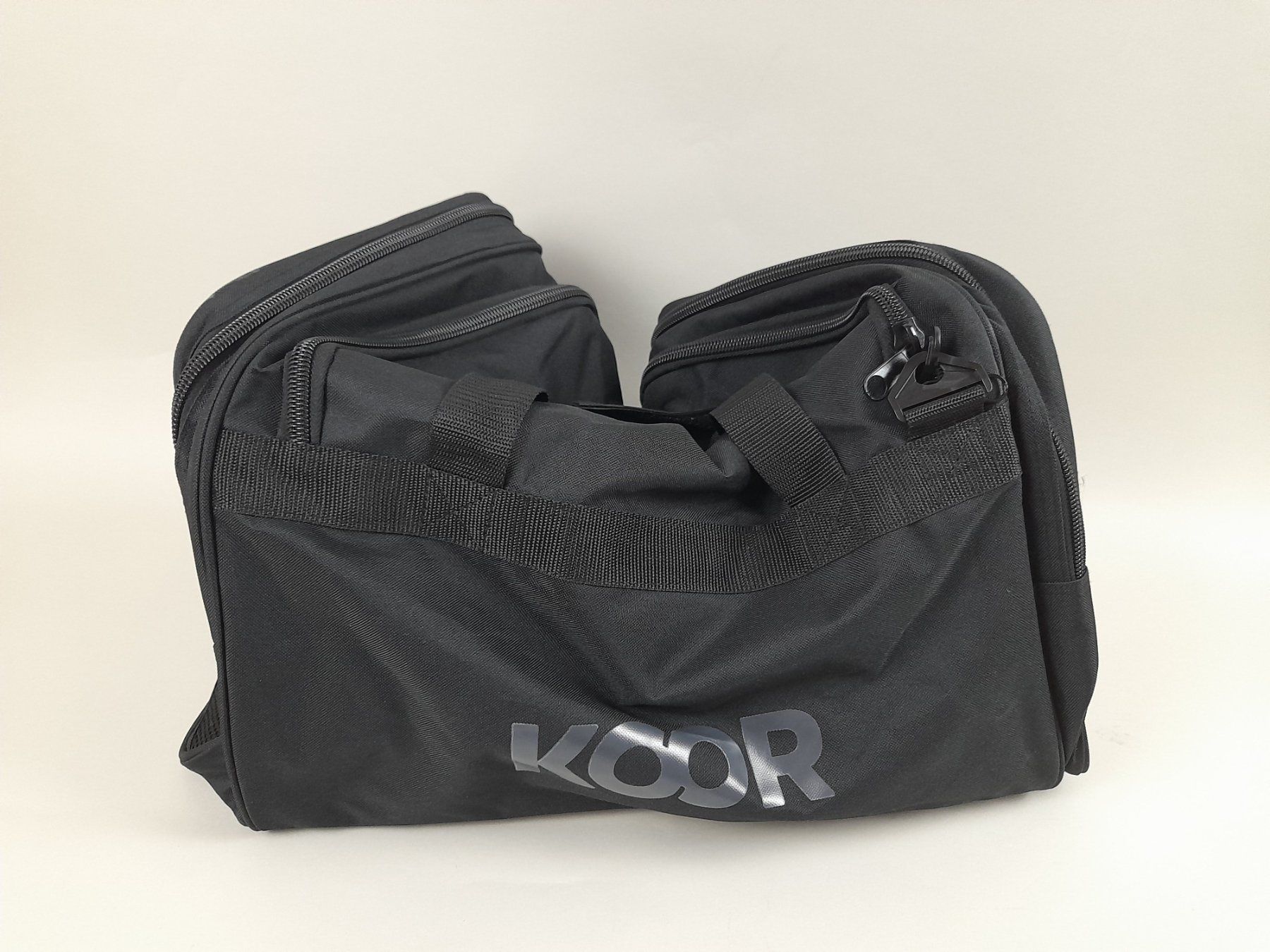 Borse: KOOR Tasche Schwarz – Usato da Liebefeld venduto da Restwert_Liebefeld