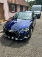 Audi A3 Sportback 30 TDI  blu 5 porte Usato