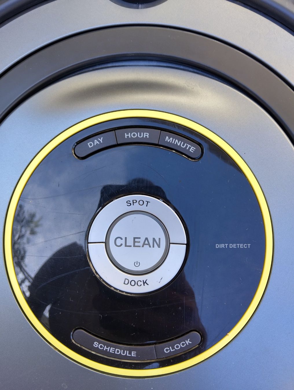 Aspirapolveri & Accessori: Staubsaugerroboter Roomba 680 – Usato da Fribourg venduto da n.d.w 3