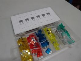 neue Autosicherungen 120 Teilig in Sortierbox
