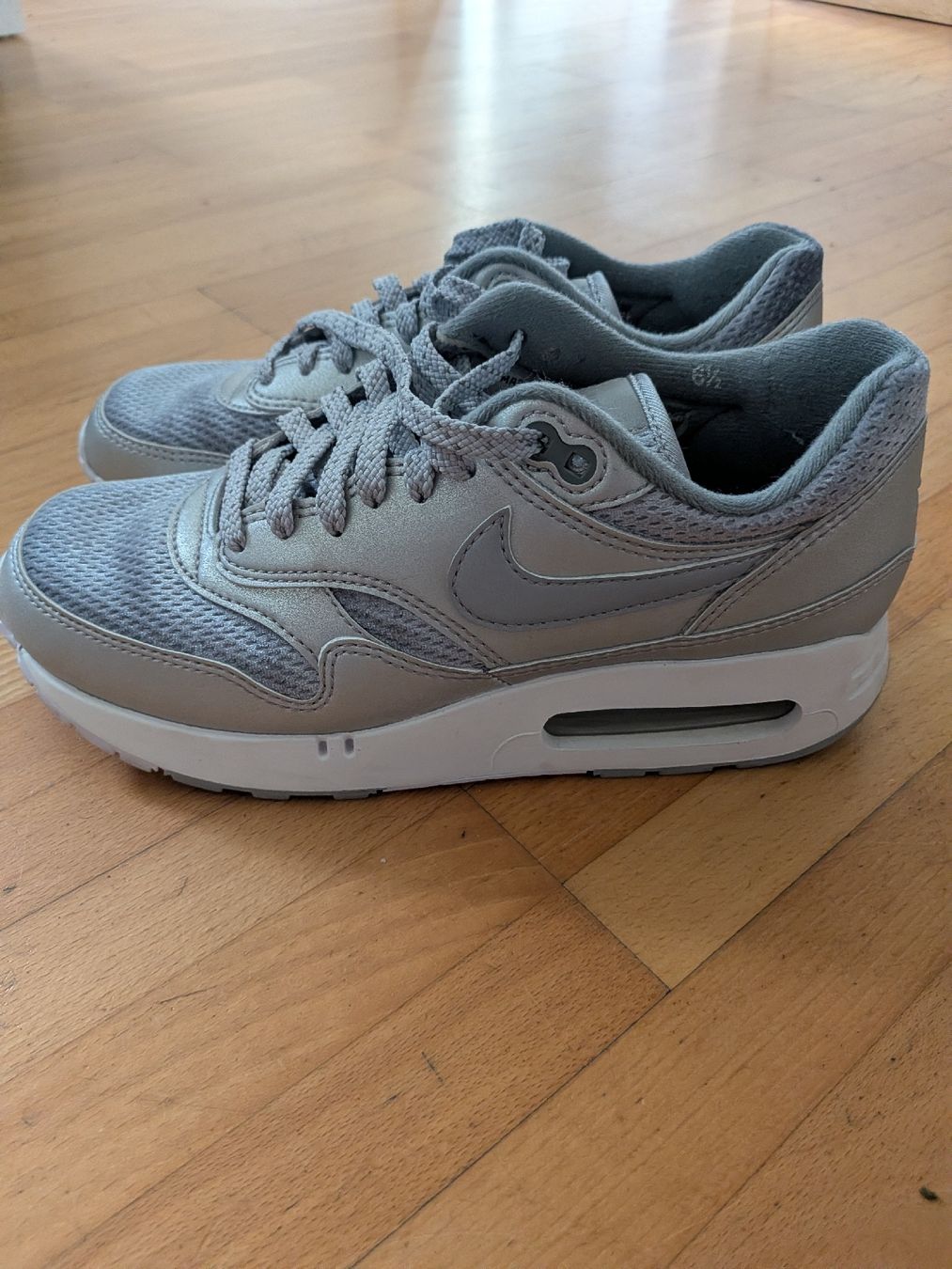 Scarpe da uomo: Nike Air Max 1, Damenschuhe, Grau, Grösse 39 – Usato da Pfäffikon SZ venduto da deyjanira