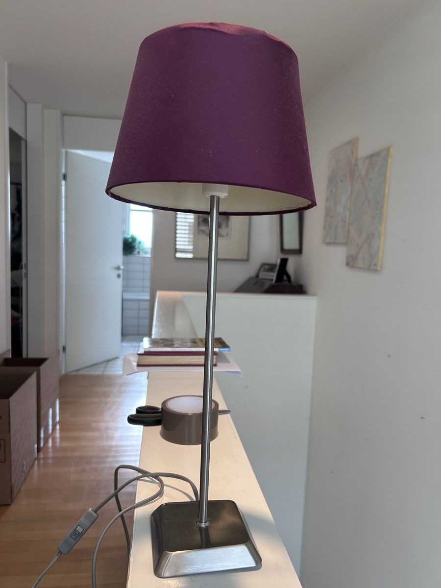 Lampade: Kleine Stehlampe, Bordeaux Rot – Usato da Minusio venduto da monette08