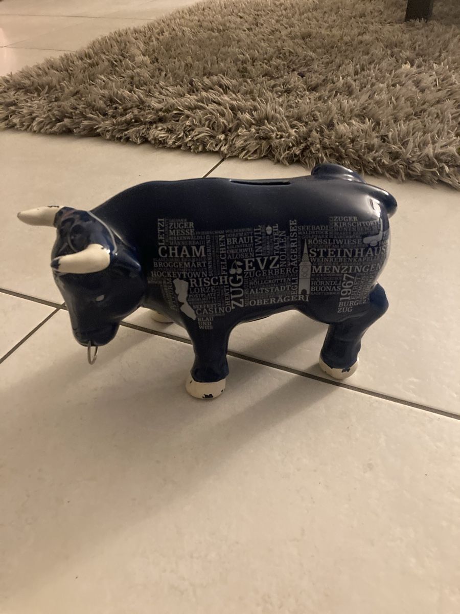 Tirelires: EVZ-Stier Spardose – D'occasion à Baar par Flobee
