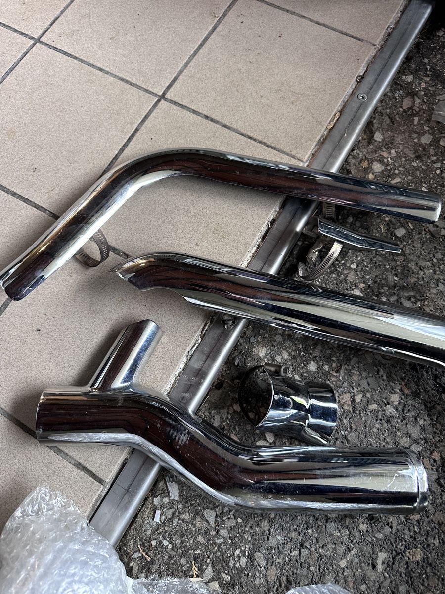 Harley-Davidson Tutti i ricambio per moto: Copri tubi harley-davidson – Usato da Brè sopra Lugano venduto da sch_ni12