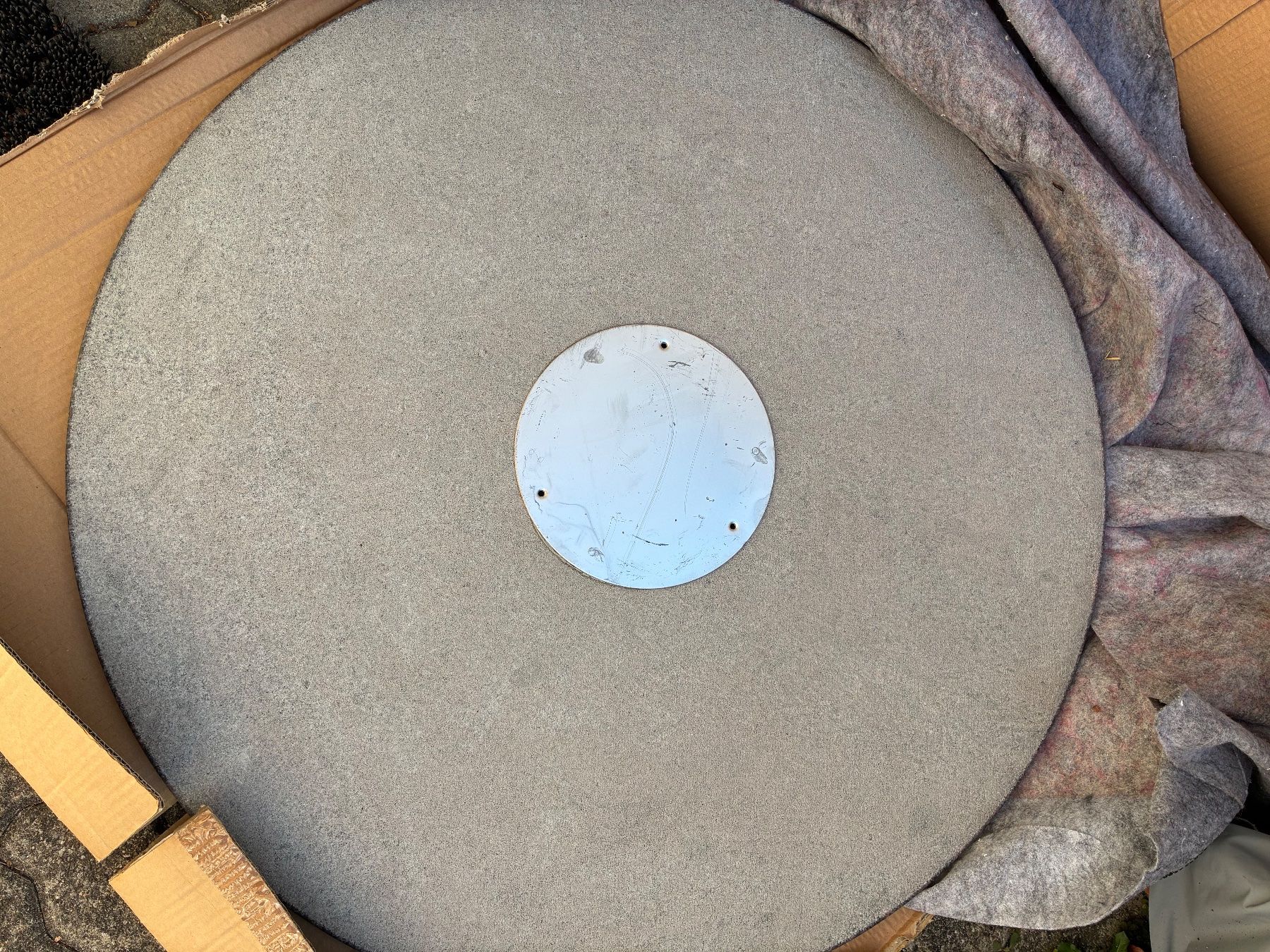Tische: Granit Tisch Ø 90 cm – Gebraucht aus Binz von mar_7xmy 3