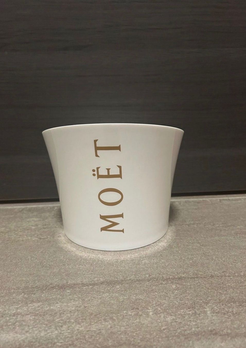 Vins: Moët & Chandon Ice Imperial Champagner Eisbehälter – D'occasion à Erlinsbach SO par Kiter
