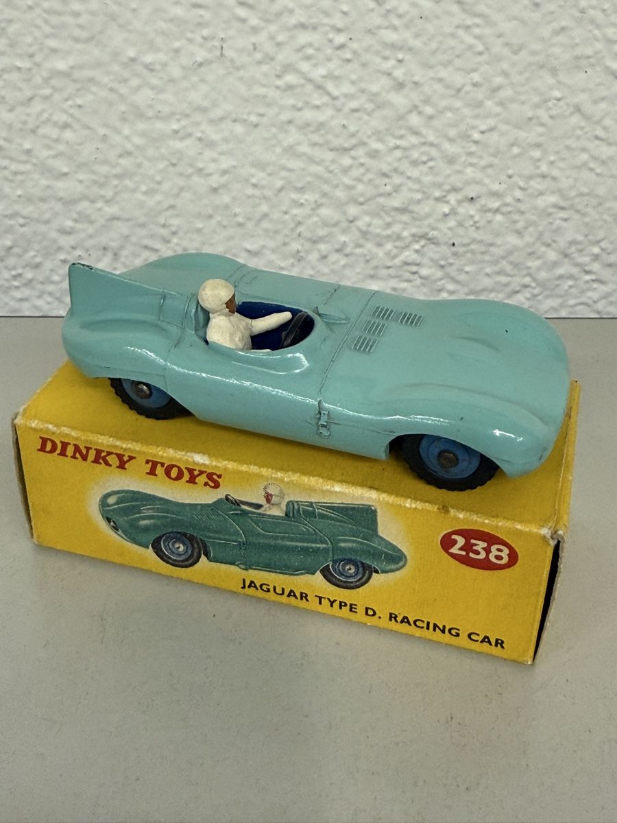 Dinky Toys Modellini d'auto: Superbe Dinky Toys Jaguar type D réf. 238 – Usato da Cossonay-Ville venduto da JeroJawa 2
