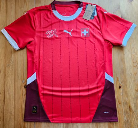 Trikot Schweiz Puma NEU Grösse M Schweizer Fussball Nati