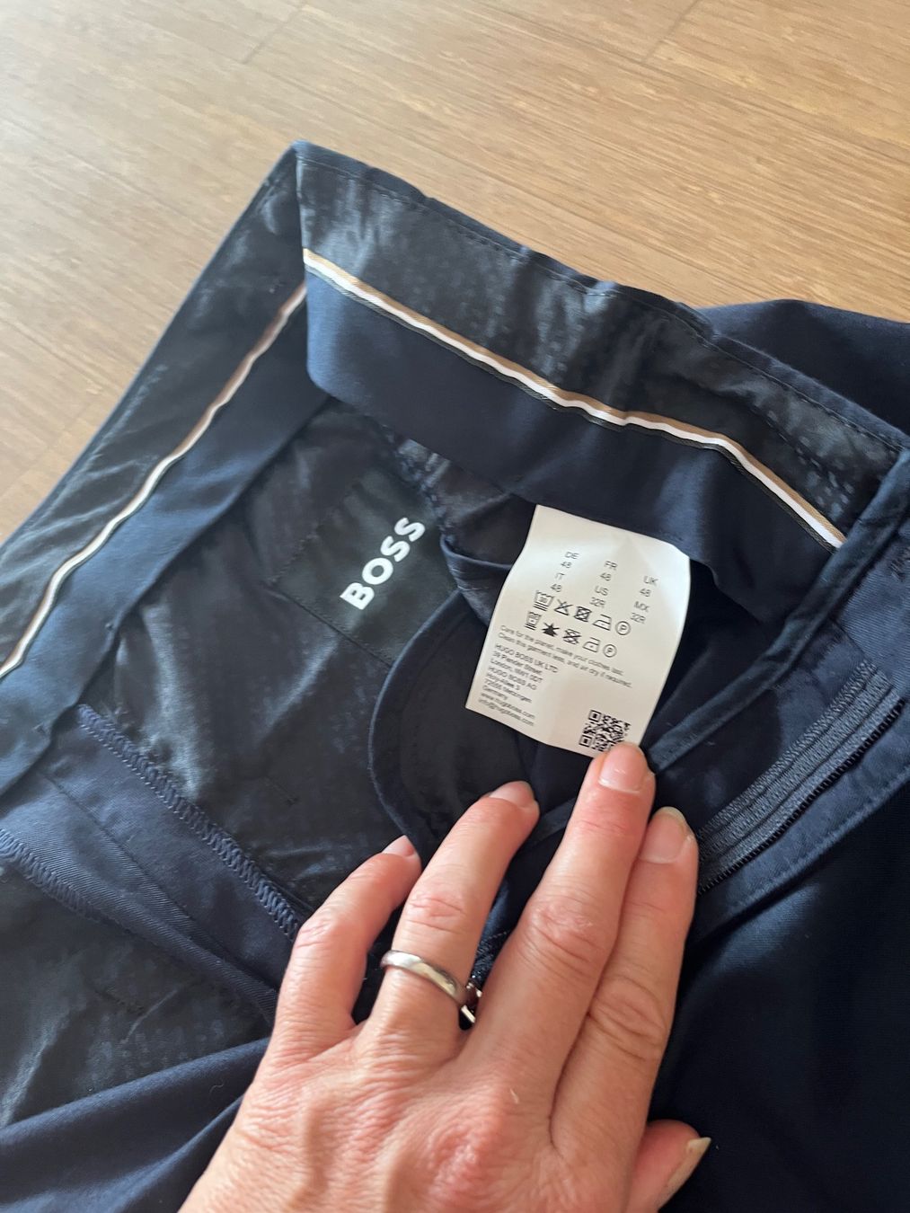 Hugo Boss Pantalons: Boss Slim Fit Anzughose dunkelblau – D'occasion à Baar par Brigittedi 2