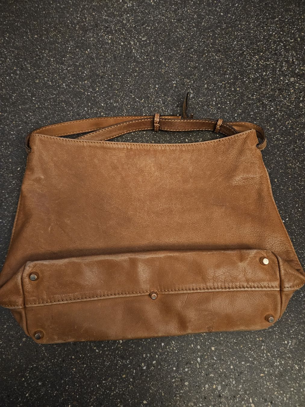 Taschen für Damen: Pasito Ledertasche, hell braun – Gebraucht aus Anwil von tamoos