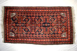 Dekorativer, leichter Nomadenteppich 92 x 166 cm