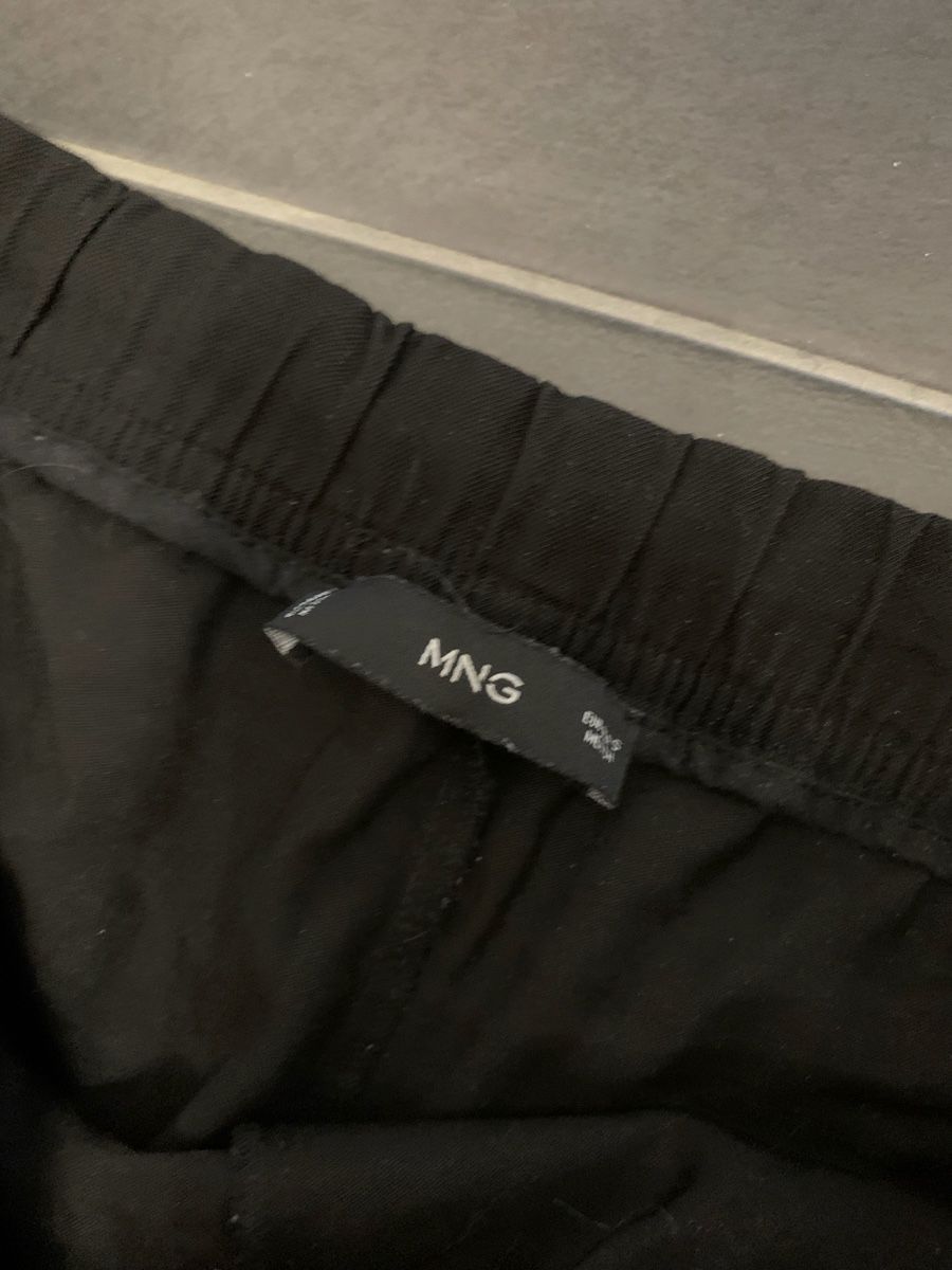 Mango Pantaloni: MNG Hose Schwarz Gr. S – Usato da Sevelen venduto da mar_gq8k 3