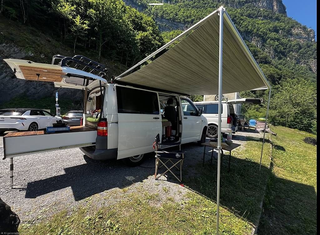Camping Fahrzeuge: VW T5 Camper  individueller Innenausbau – Gebraucht aus Schattdorf von mar_xs9d 3