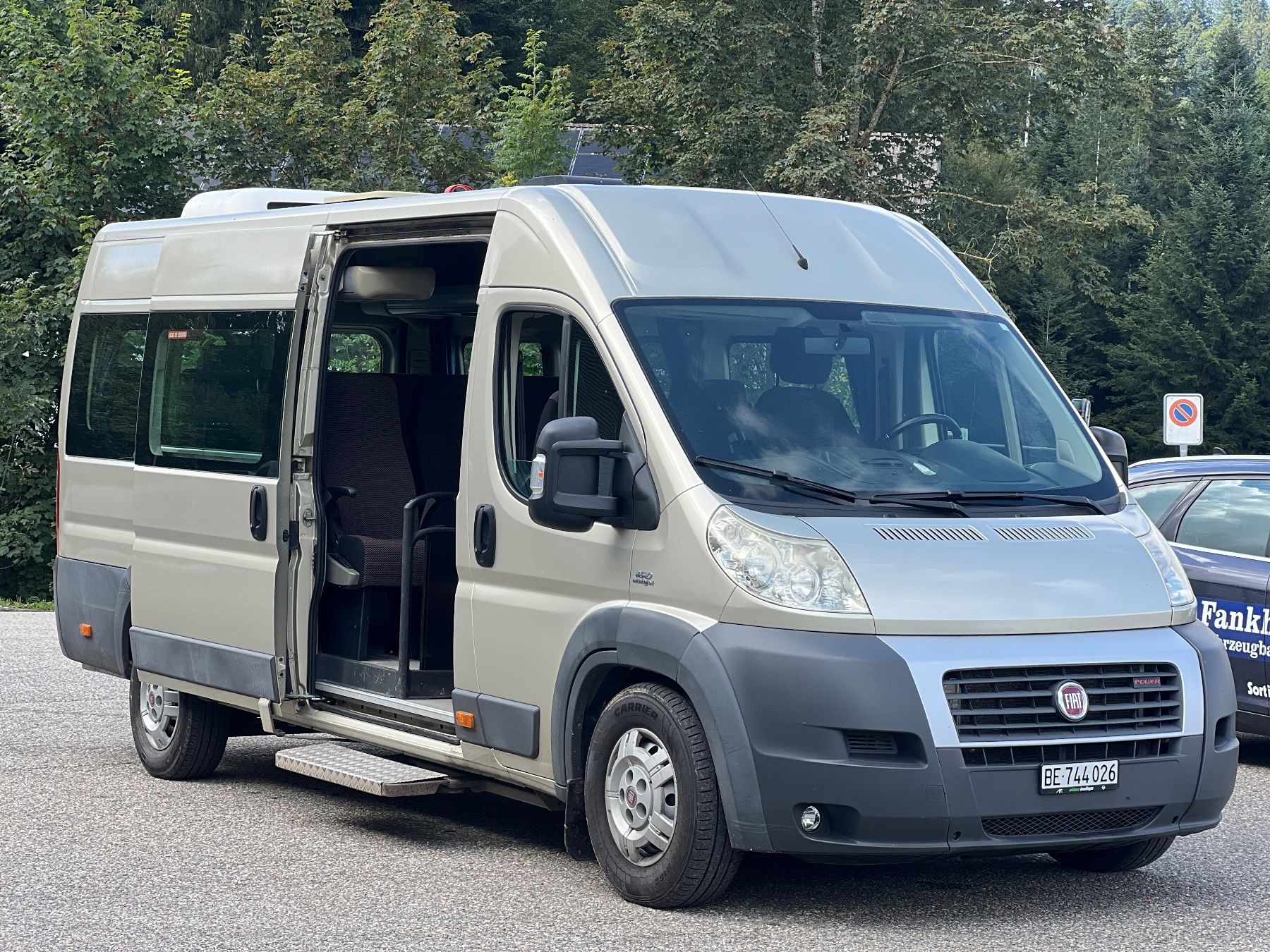 Fiat Camping Fahrzeuge: Fiat Ducato 17 Plätzler – Gebraucht aus Freimettigen von EIMAAG-AG 2
