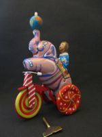 Monkey on Back of Elephant JUYOU Blech-Spielzeug