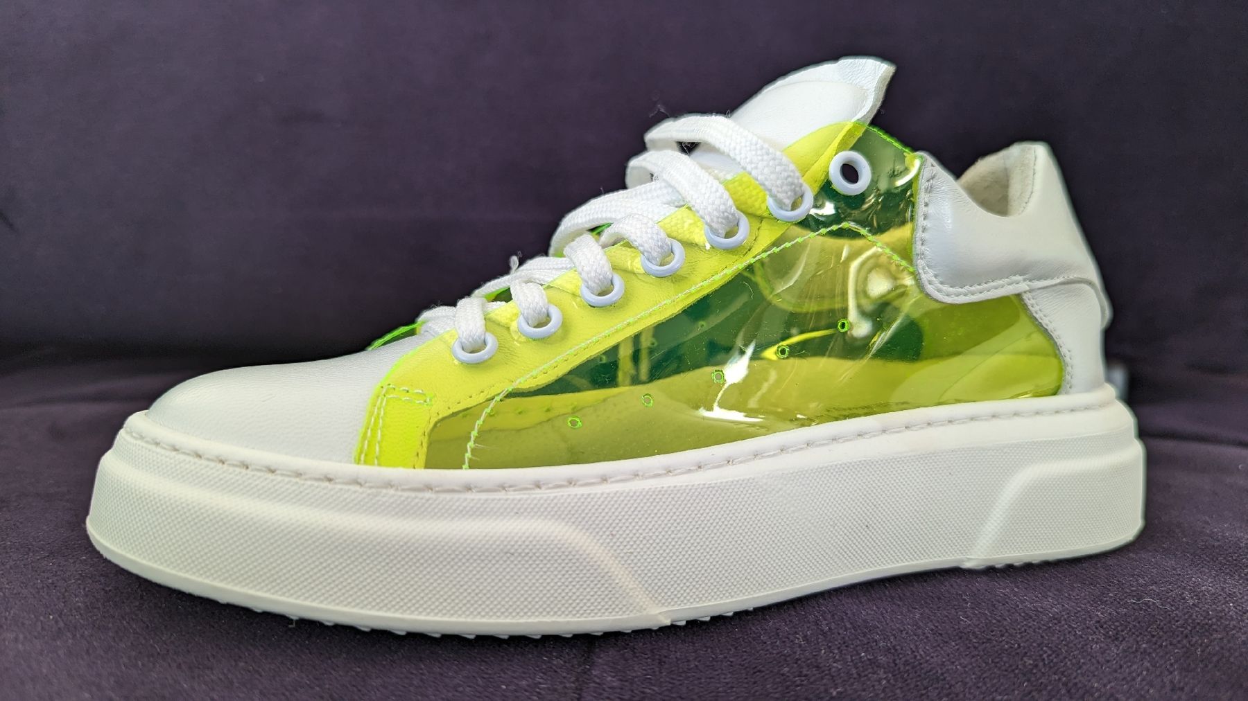 Scarpe da donna: Schuhe Sneakers Gr.36 mit durchschnittlichem Element. – Nuovo (secondo la descrizione) da Winterthur venduto da losa_p966