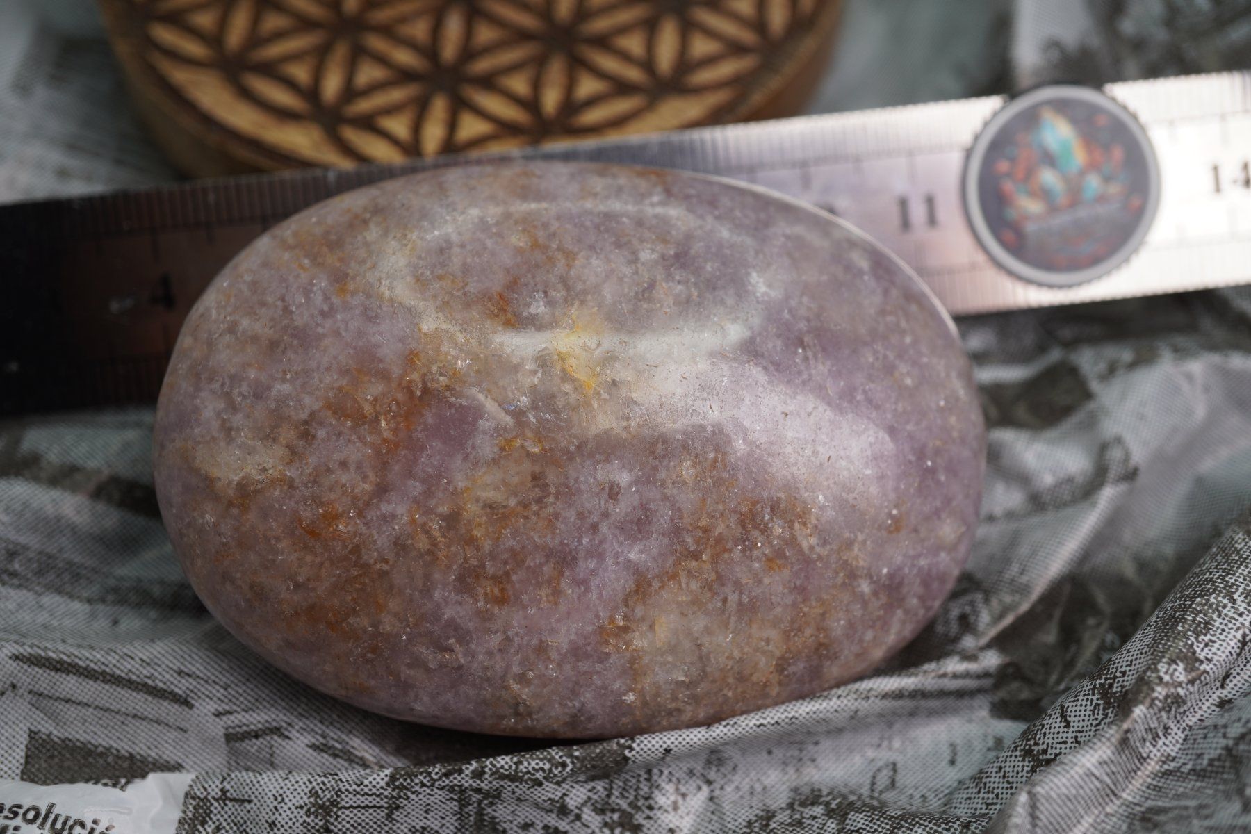 Minerali & Pietre curative: Lepidolith  Jumbo  Massagestein    70mm    ab 5.- – Nuovo e nell'imballaggio originale da Eschenbach SG venduto da topstone 5