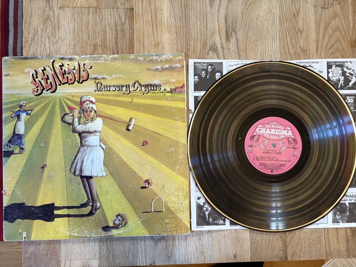 Dischi in vinile: Genesis / Nursery crime – Usato da Lausanne venduto da Ddell