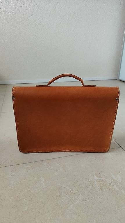 Valigie & Borse: Ledertasche; neuwertiger Zustand – Usato da Wittenbach venduto da Montse10 2