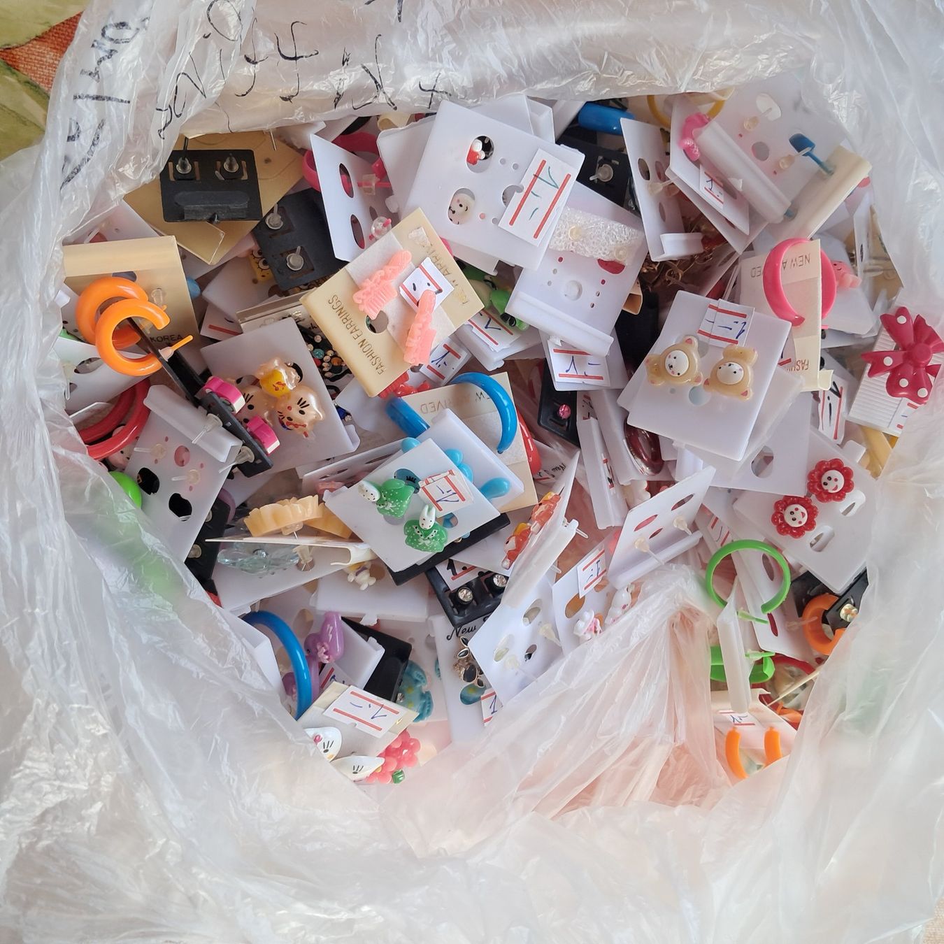 Jouets: Kinderschmuck – Neuf (Voir description) à Burgdorf par Smile-Shop383 2