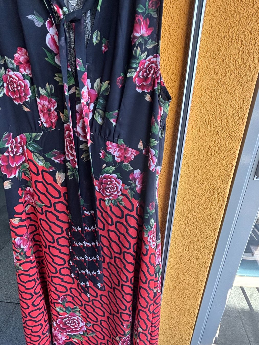 Guess Vestiti: Kleid Guess, Grösse M, Sommerkleid – Usato da schmerikon venduto da nicole091 8