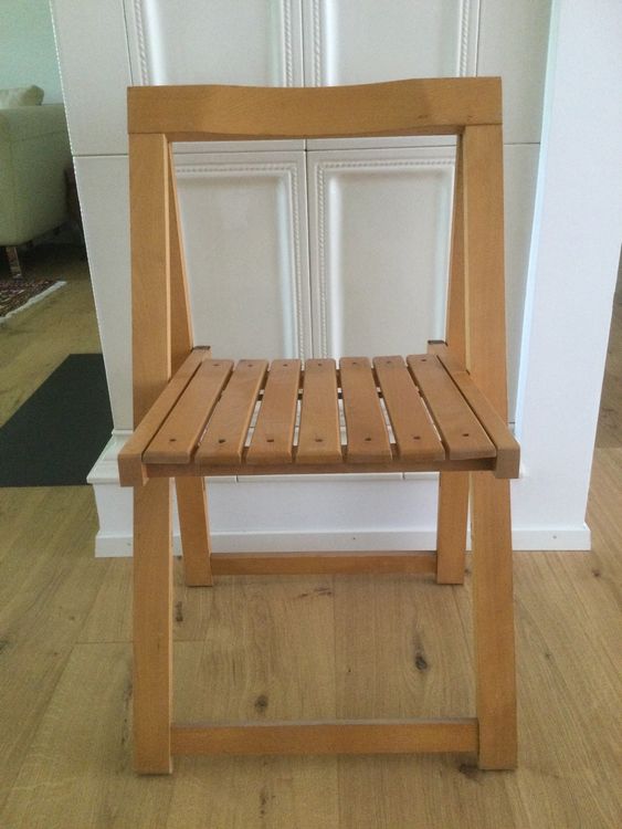 4 klappbare Holzstühle, gebraucht Kaufen auf Ricardo