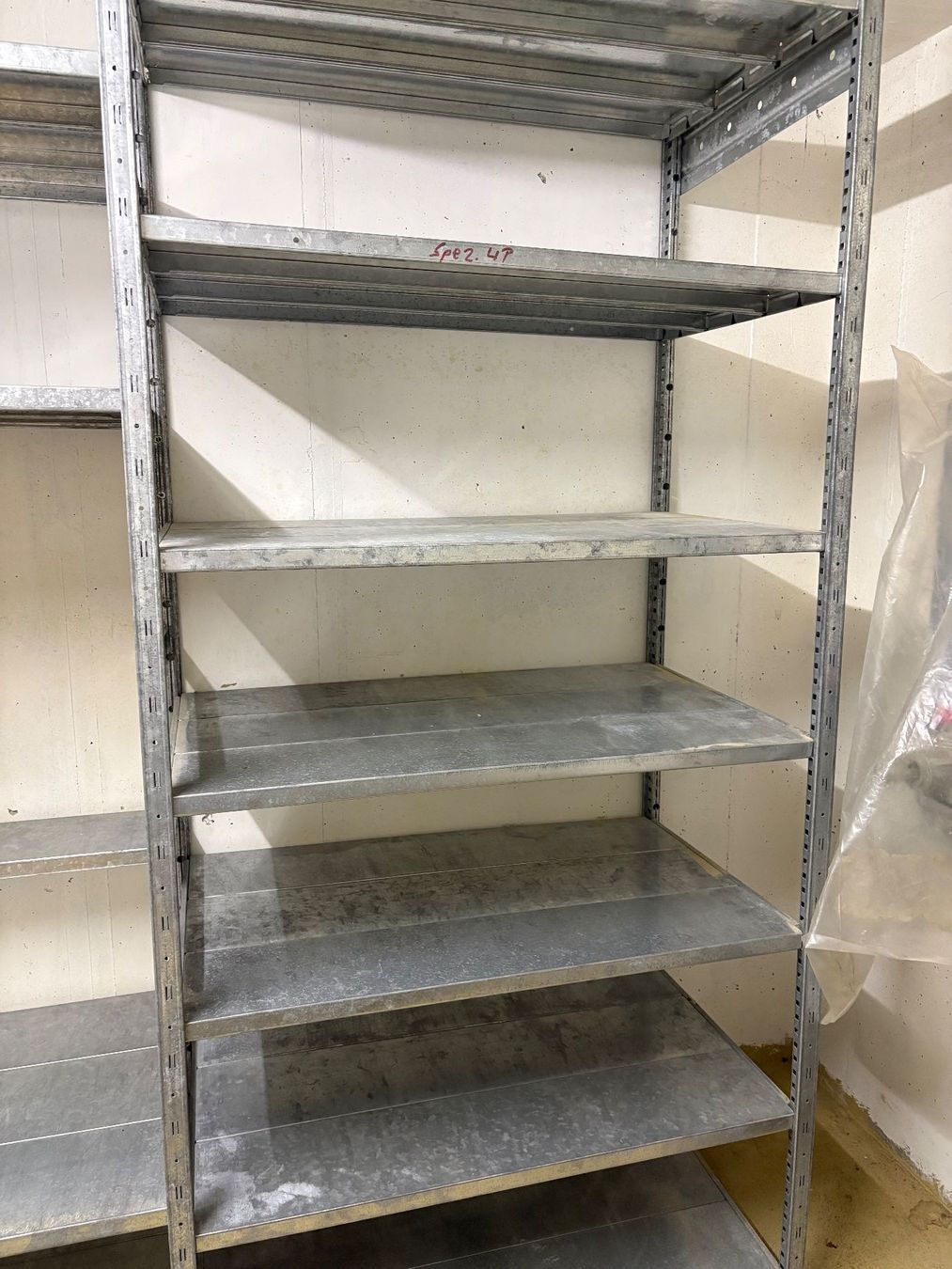 Scaffali: Gestell/ Lagergestell – Usato da Freienstein venduto da rivardo8652848