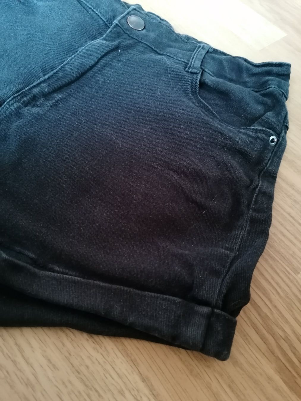 Pantaloni: Short, pantalons, bas, pantalon short – Usato da Montcherand venduto da petiteoune75 2