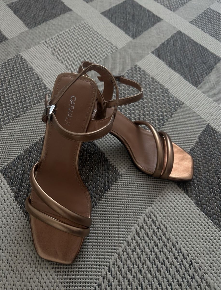 Dosenbach Scarpe da donna: Heels – Usato da Gränichen venduto da ols_6nxf 1
