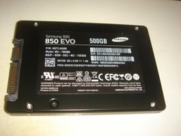 1 stück 500gb ssd. Samsung 850 evo. Getestet. Siehe Details