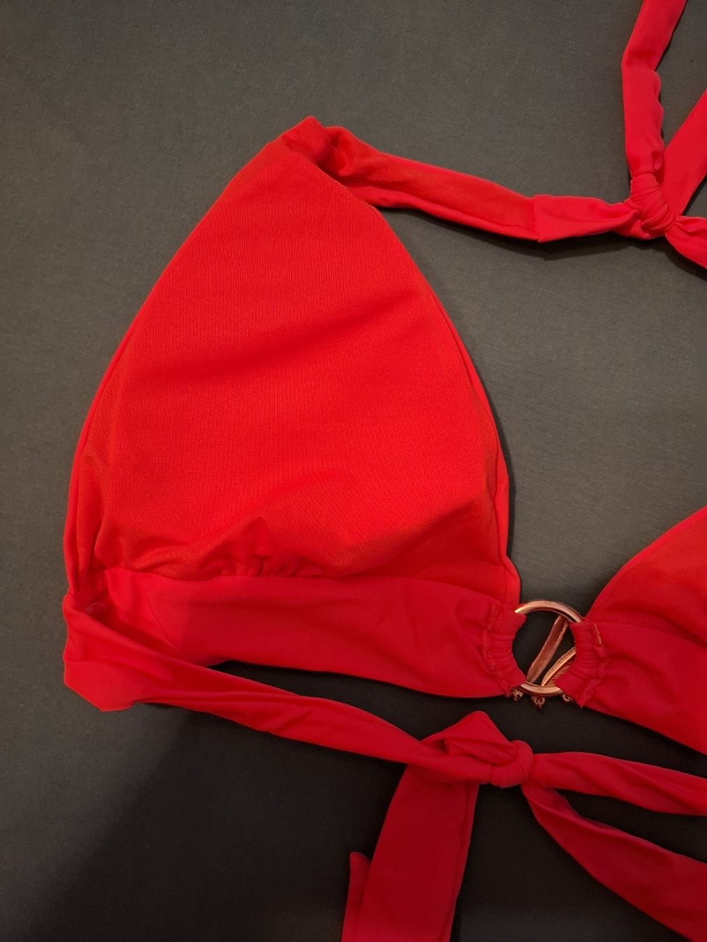 Costumi da bagno & Bikini: Bikini Oberteil 90C – Usato da Ettenhausen TG venduto da Gismolio 3