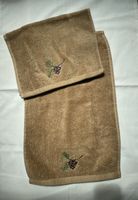 Matching embroidered towel set, spruce up your bath!