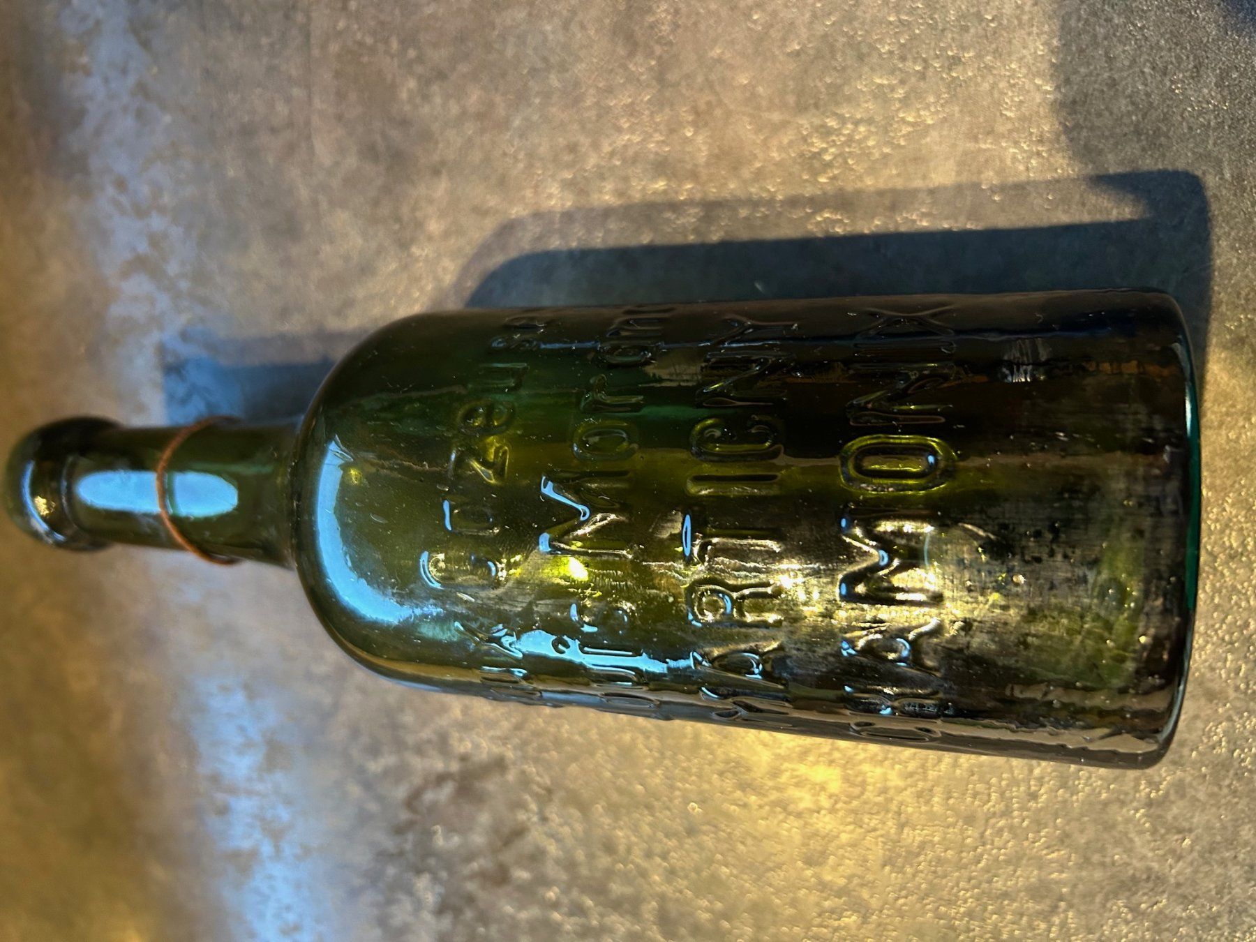 Bottiglie: LOUIS MORAND DISTILLERIE MARTIGNY – Usato da Genève venduto da GIRAGLIA 2