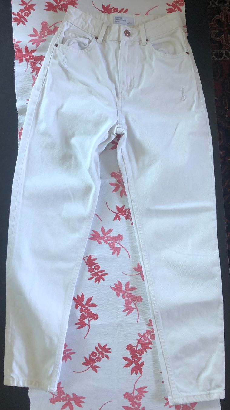 Bershka Jeans: Bershka Mom jeans 32 – Usato da Athenaz (Avusy) venduto da cyrano476