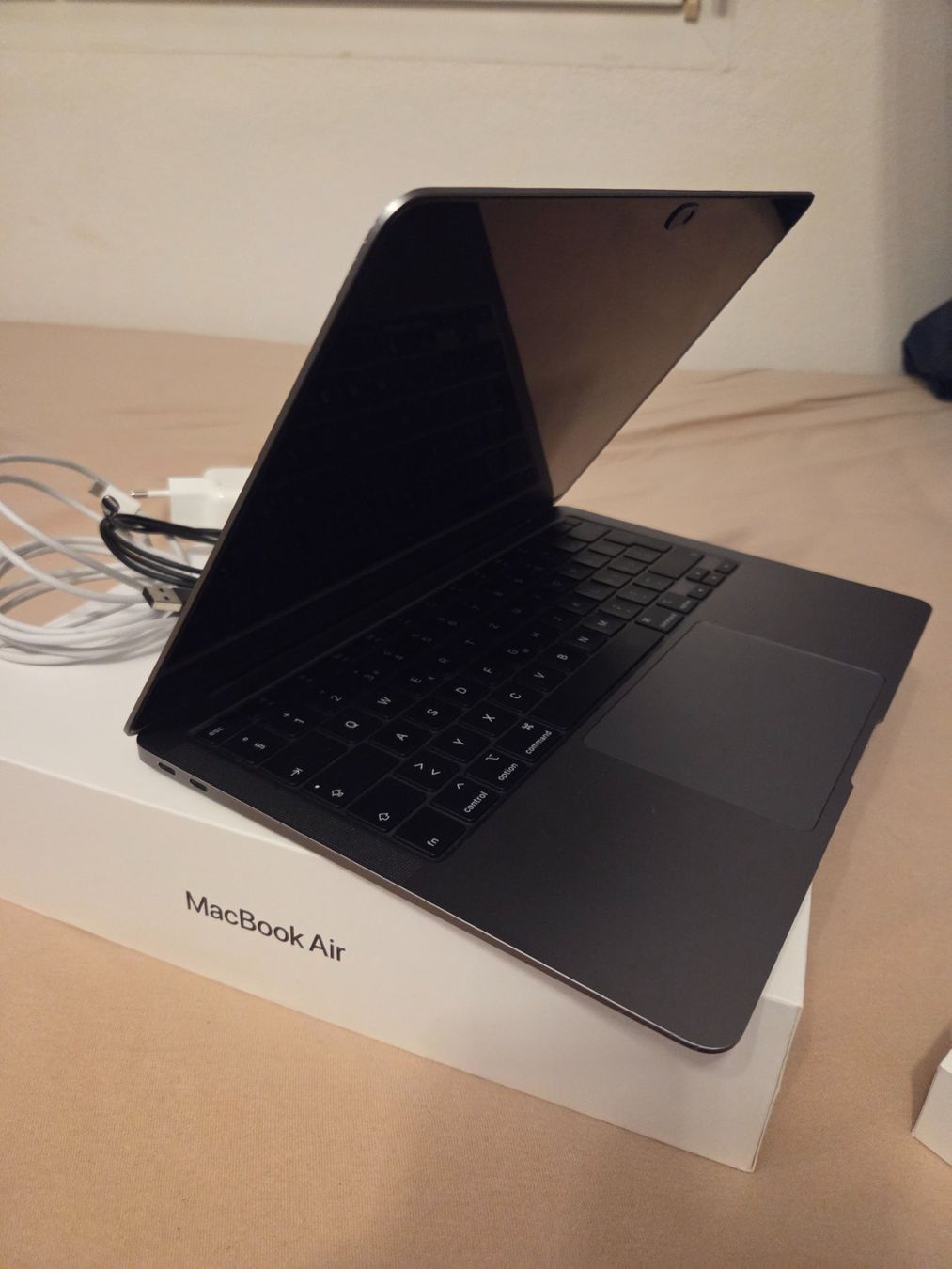 Apple Notebook: Bundle: MacBook Air 13" (2020), Magic Mouse & Keyboard BL – Usato da Möhlin venduto da Azbi 1