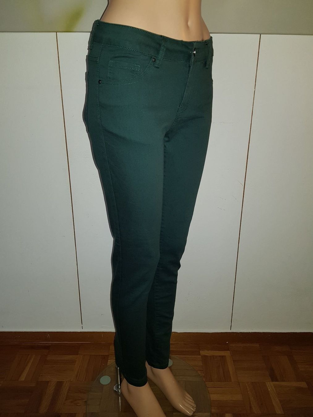 Jeans: Jeans CHICOREE    Taille/Grosse S – Usato da Cossonay-ville venduto da Super-Price-Quality 2
