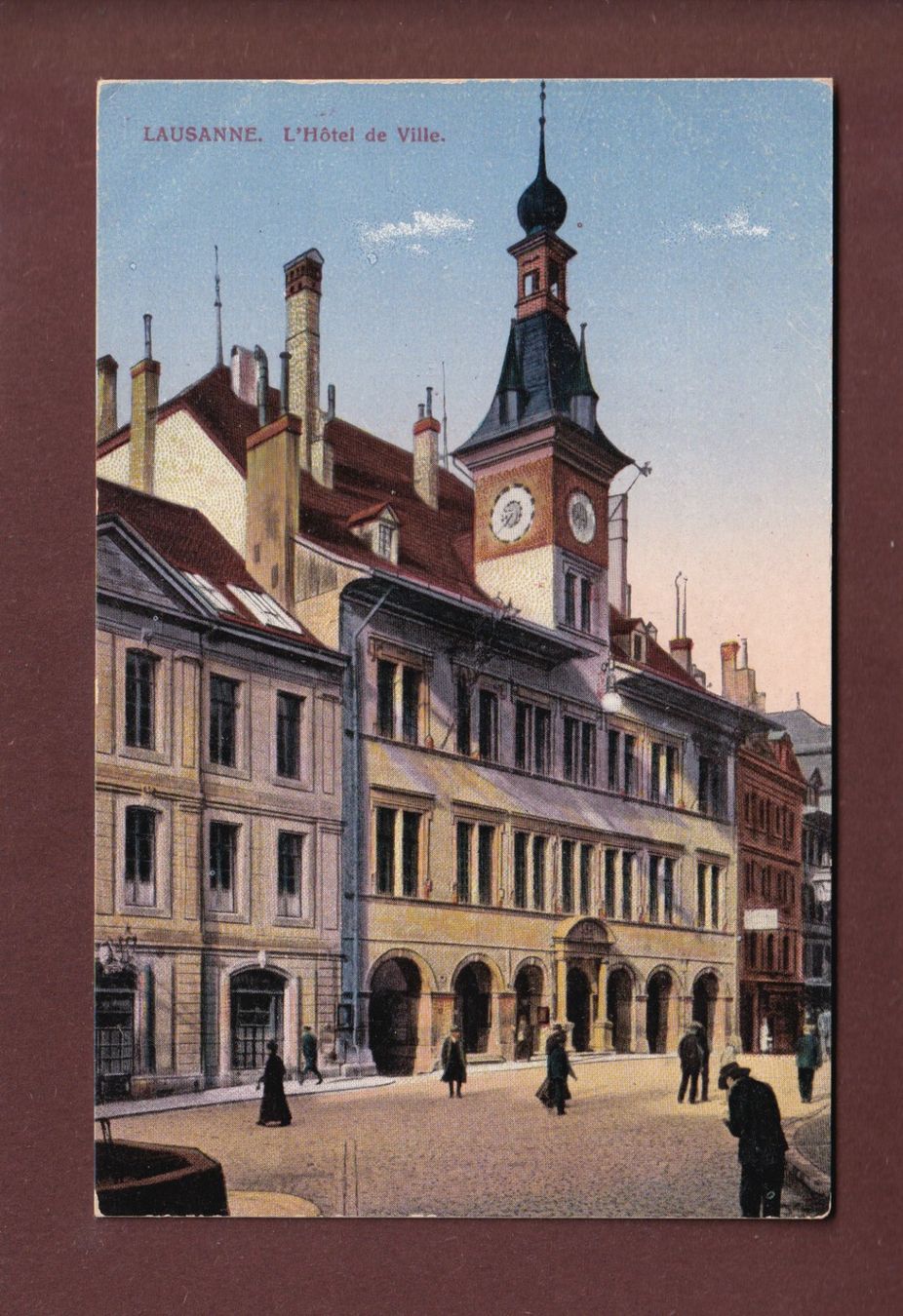 Cartoline postali: LAUSANNE - Hôtel de Ville – Usato da Pully venduto da nicecards