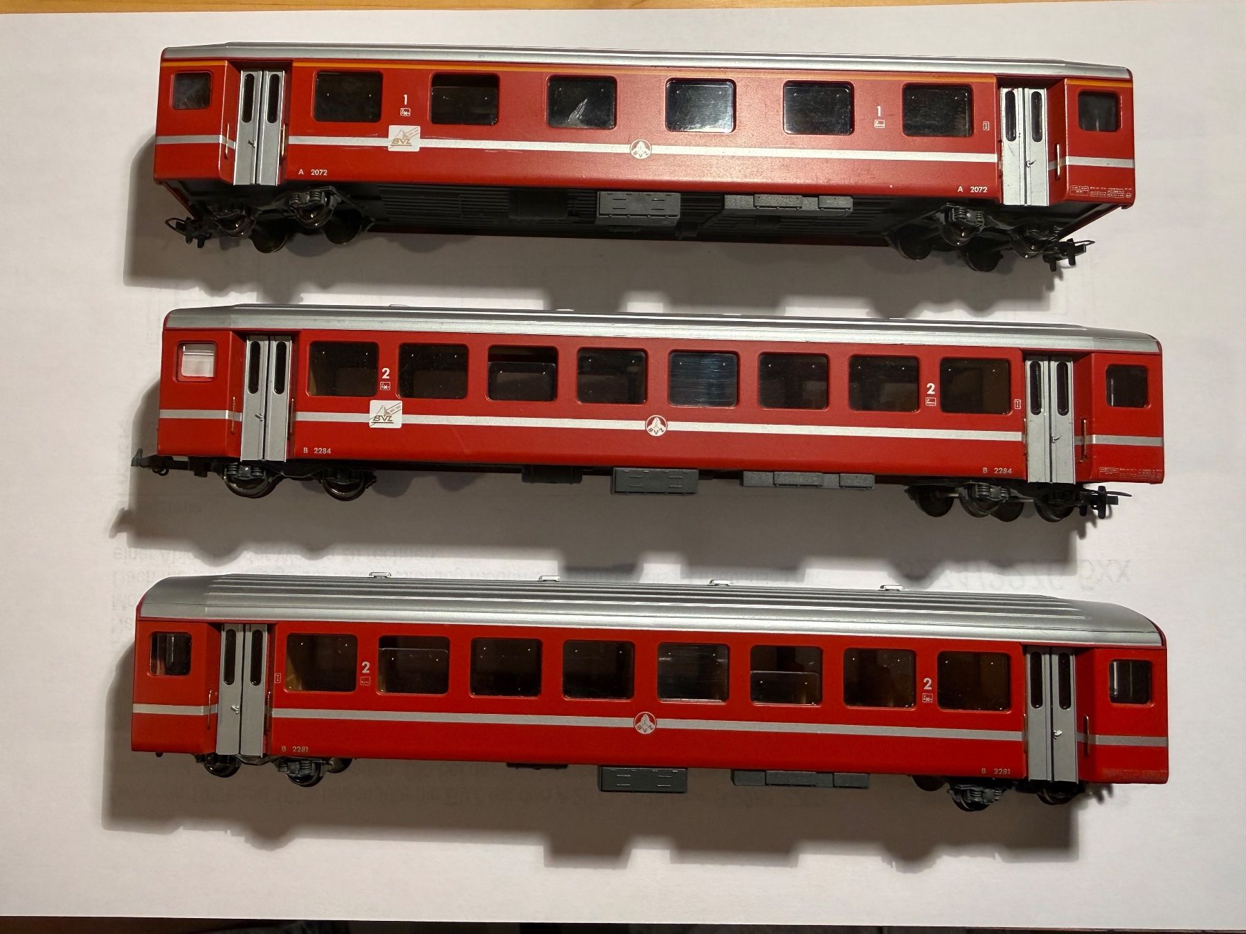 Bemo Modelleisenbahnen: Bemo BVZ EW Wagen Set. 2 Wagen mit Jubi Logo. – Gebraucht aus Grüsch von ro77bert