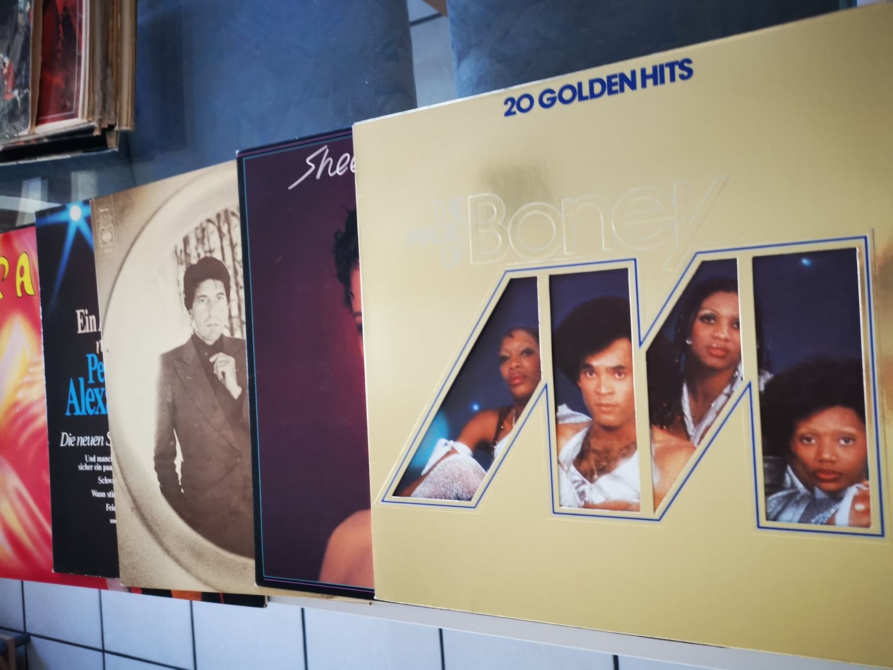 Dischi in vinile: Mallette 27 Vinyles LPs divers artistes – Usato da Courtepin venduto da mara_1808 7