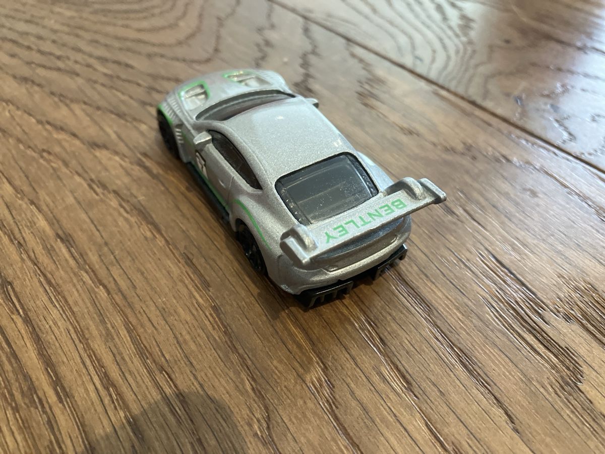Hot Wheels Giocattoli: Hotwheels Bentley Continental GT3 – Nuovo (secondo la descrizione) da Luzern venduto da tra_t8h7 1