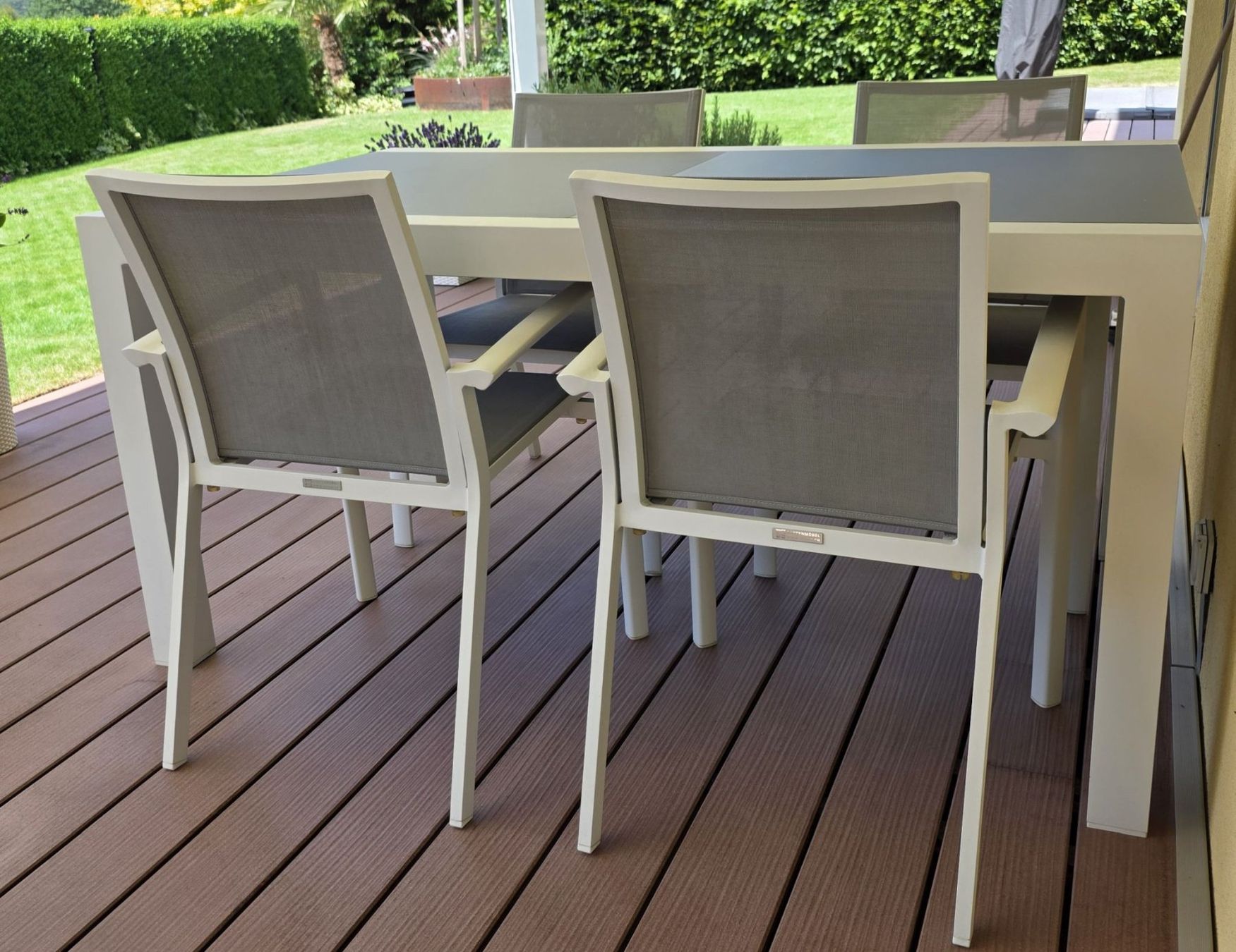Hunn Set di tavolo e panche: Moderner Gartentisch mit 4 Stühlen – Usato da Magden venduto da saspas 1