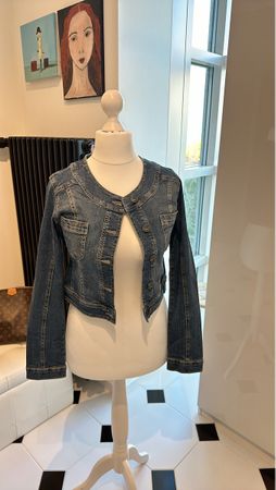 Stylishe Jeansjacke Grösse 38 More & More
