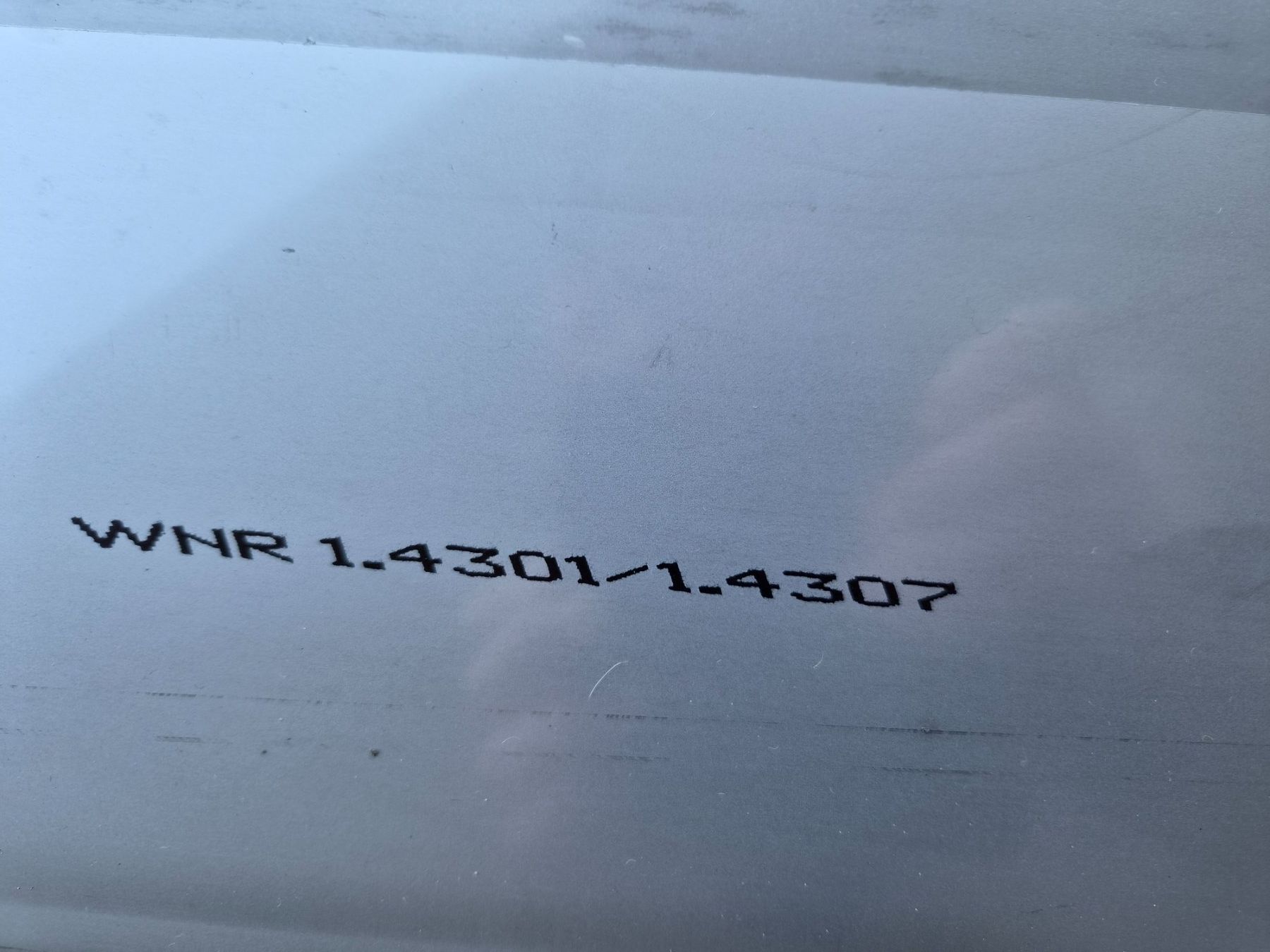 Servierplatten: Chromstahl-Blech – Neu und originalverpackt aus Nottwil von TB28 1