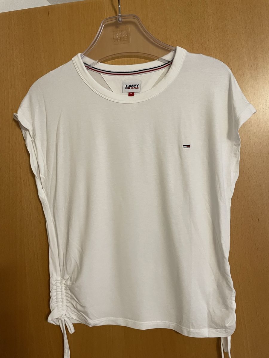 Tommy Hilfiger T-shirt: Tommy Jeans T-Shirt M – Nuovo (secondo la descrizione) da Mauren venduto da ste_t6yg