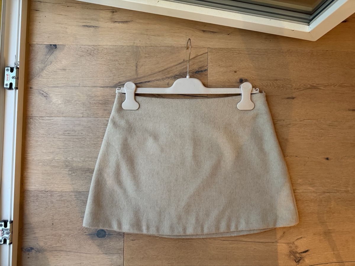 Gonne: Low Waist Beiger Rock – Nuovo (secondo la descrizione) da Meilen venduto da ni812