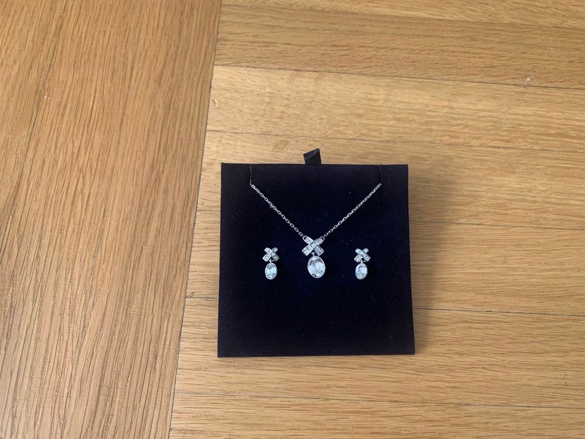 Swarovski Catenine: Swarovski-Set: Halskette und Ohrstecker – Usato da Zürich venduto da Nora321 2
