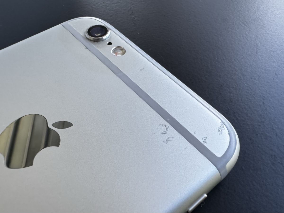 Apple Telefoni cellulari / Smartphones: Original iPhone 6 S / Silver / 64GB – Usato da Bern venduto da Daddylong 3